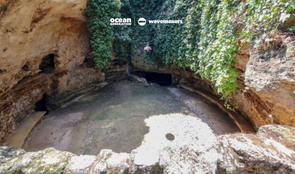 Scirocco Room, where the passive cooling force of water was used.